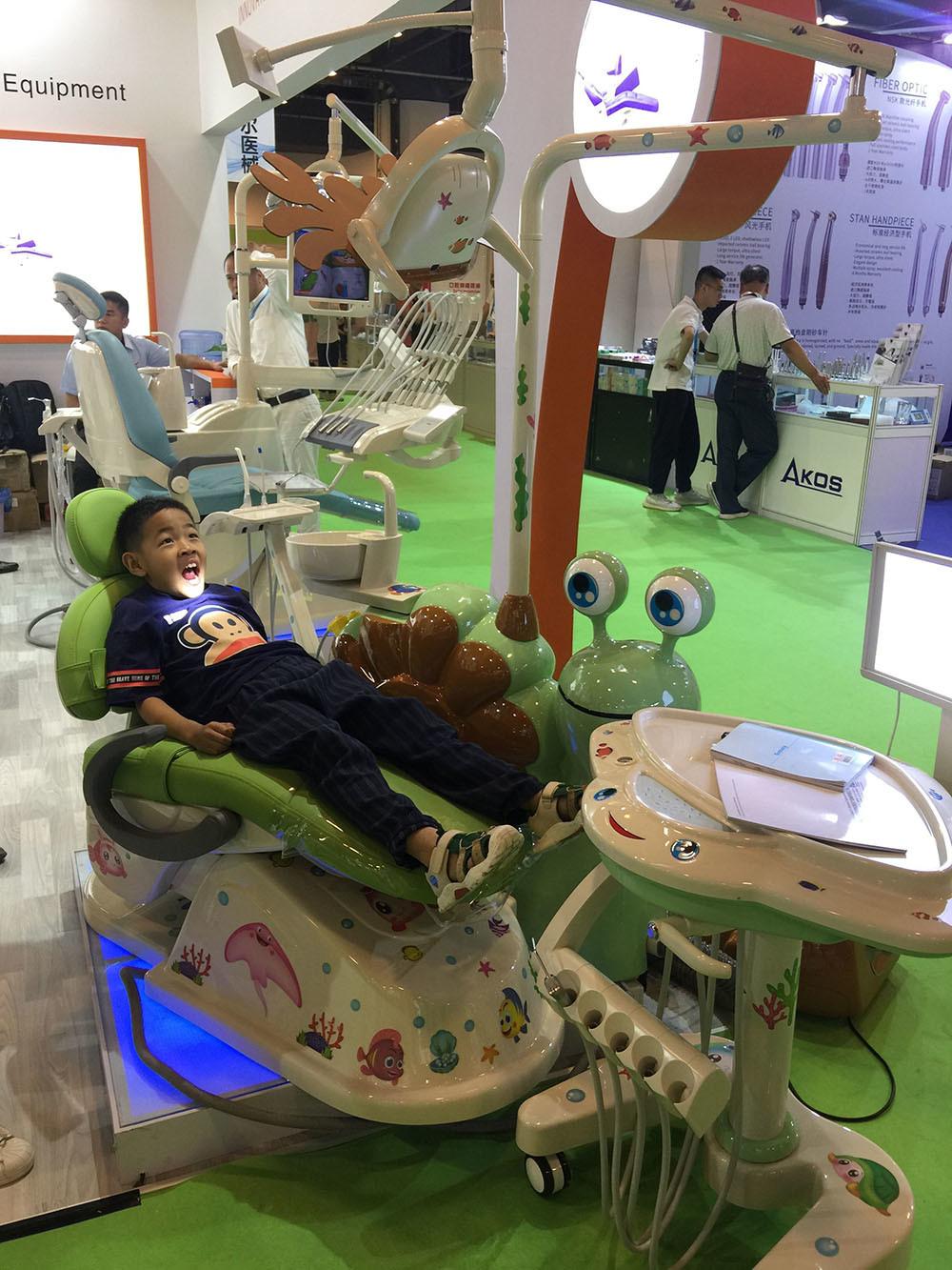 FDA and Ce Approved Snail Kid Dental Unit, Kid Dental Chair, Children Dental Chair, Children Dental Unit, Pedo Dental Unit, Pedo Dental Chair